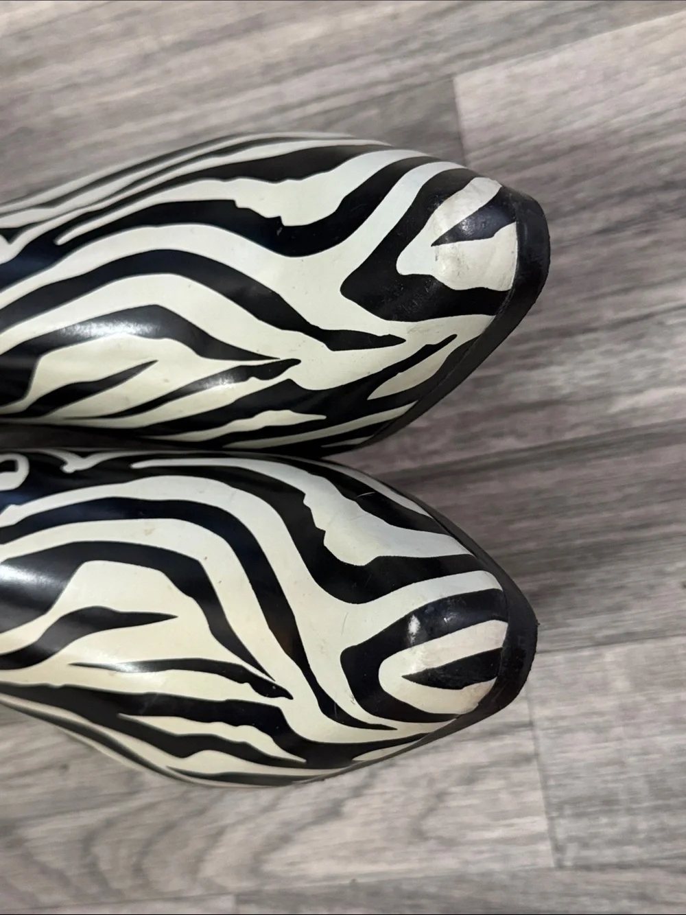 Corkys zebra print heeled rain boots women’s sz 9